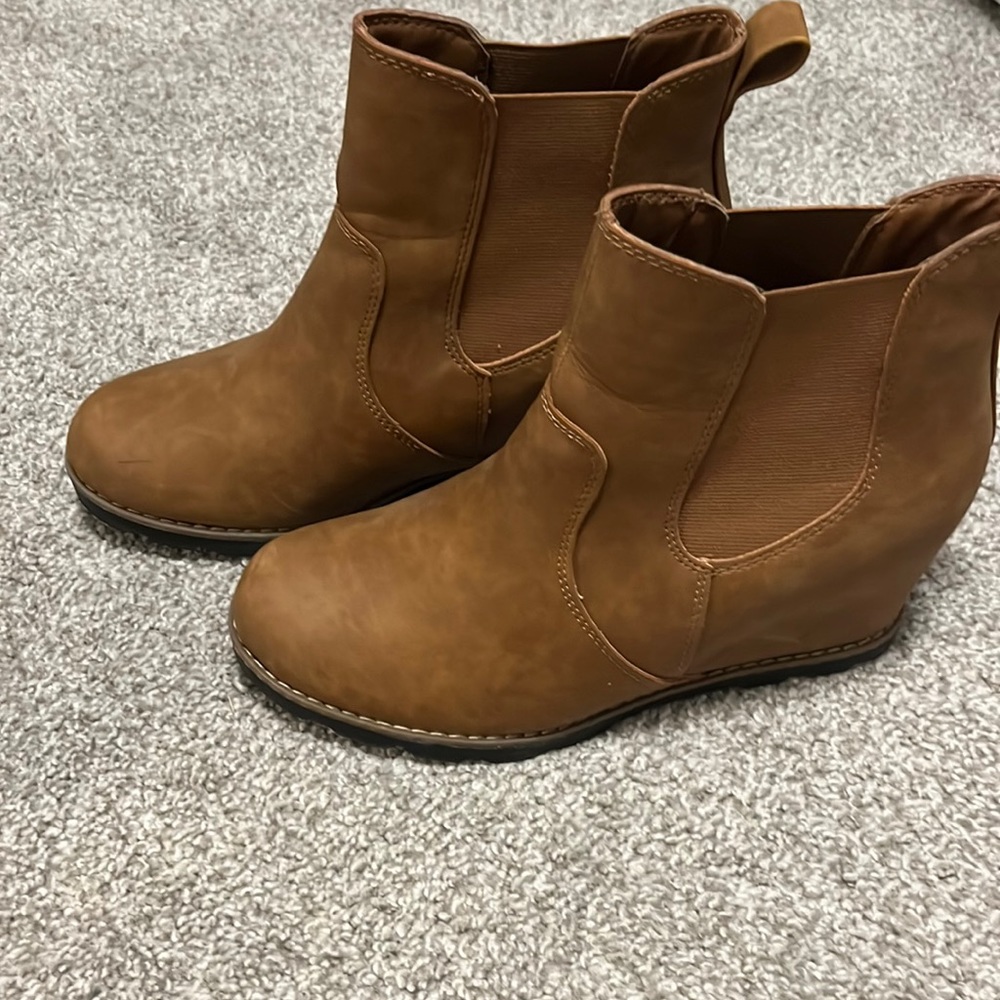 Brown wedge boots